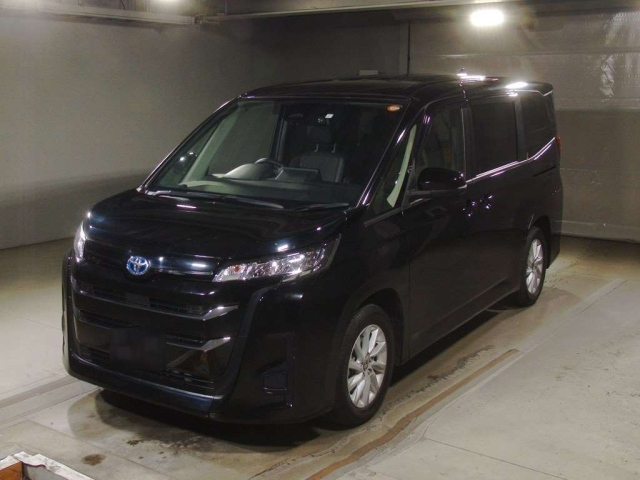 TOYOTA NOAH 2023