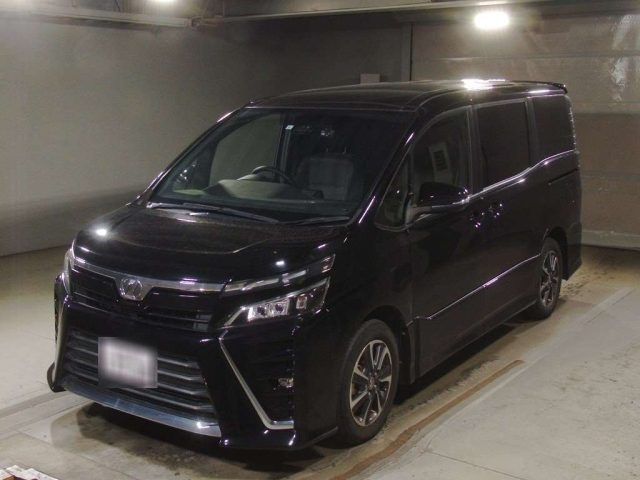 TOYOTA VOXY 2017
