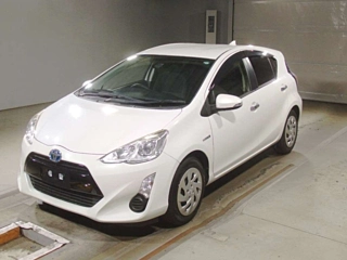 TOYOTA AQUA 2016