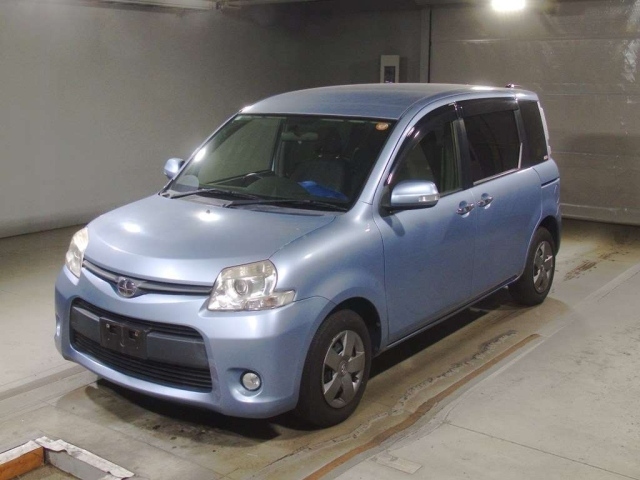 TOYOTA SIENTA 2015
