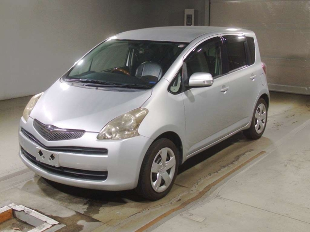 TOYOTA RACTIS 2010