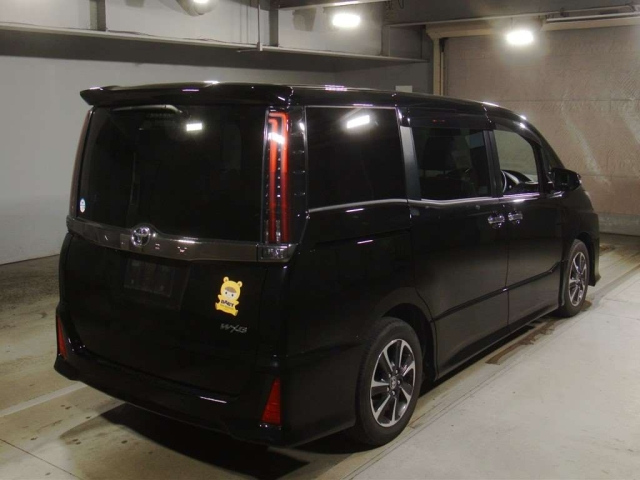 TOYOTA NOAH 2020