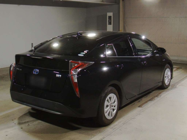 TOYOTA PRIUS 2016