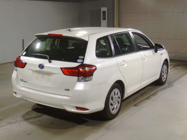 TOYOTA COROLLA FIELDER 2019