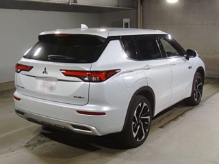 Заказать MITSUBISHI OUTLANDER PHEV