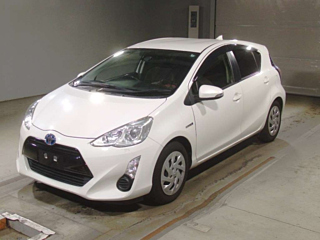 TOYOTA AQUA 2015