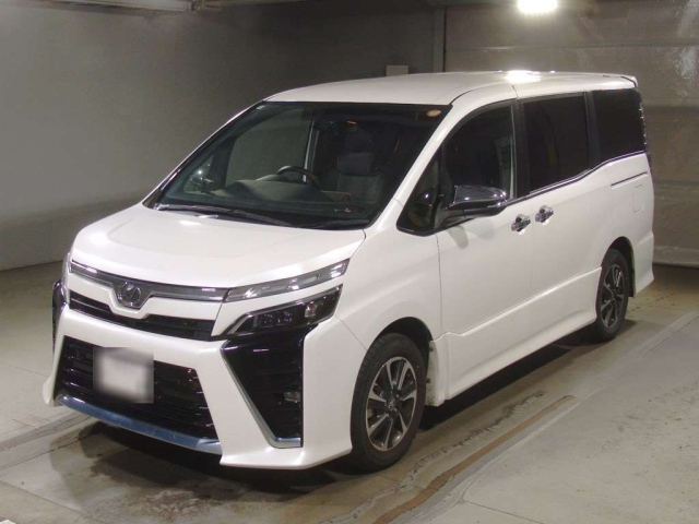 TOYOTA VOXY 2020