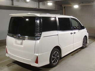 TOYOTA VOXY 2020