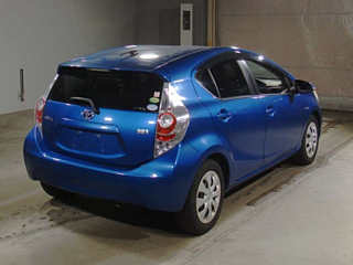 TOYOTA AQUA 2013