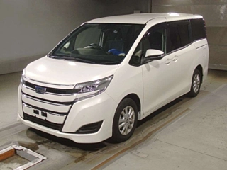 TOYOTA NOAH 2020