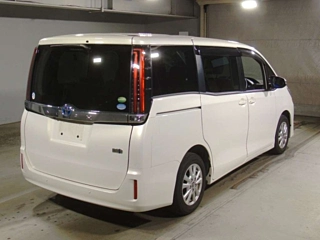 TOYOTA NOAH 2020