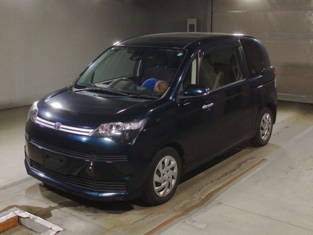 TOYOTA SPADE 2016