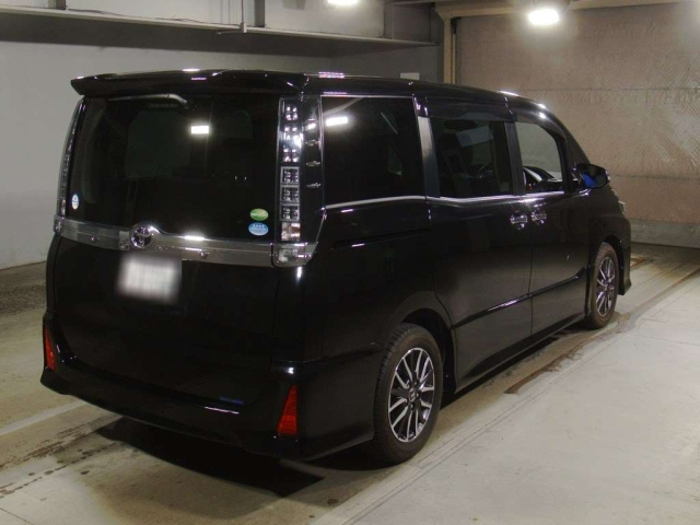 TOYOTA VOXY 2015