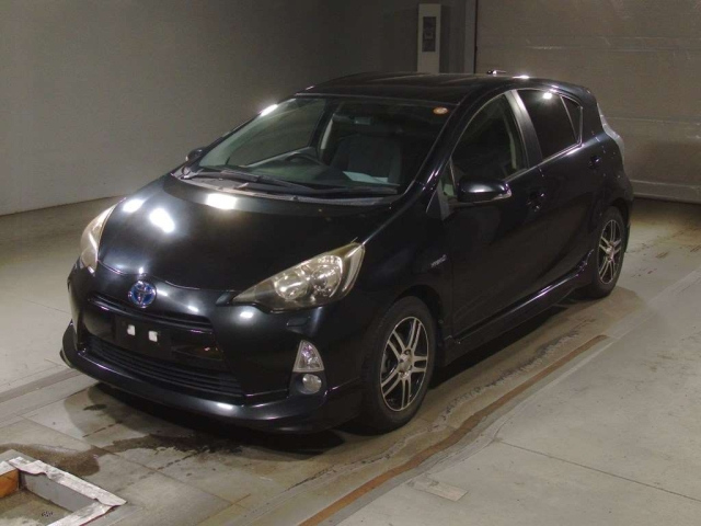 TOYOTA AQUA 2012