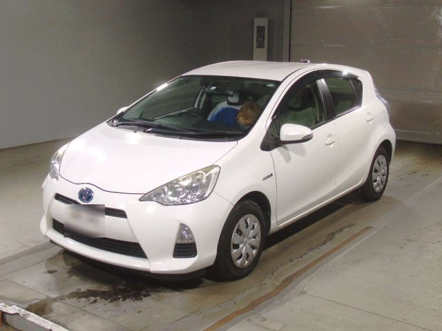 TOYOTA AQUA 2012