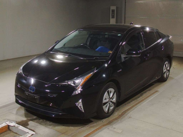 TOYOTA PRIUS 2017