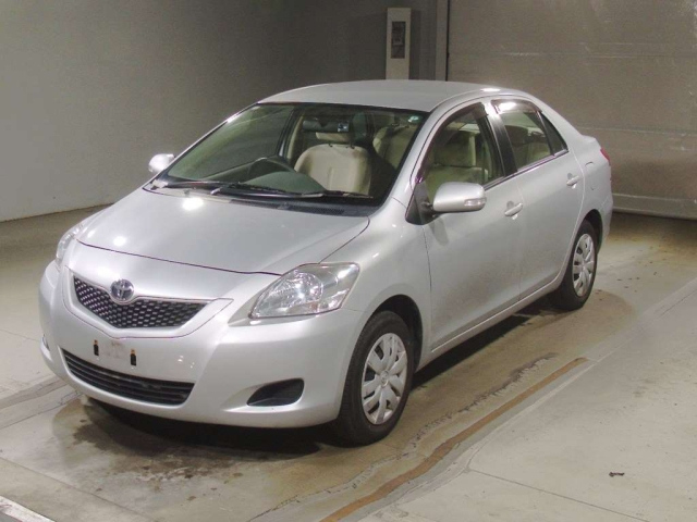 TOYOTA BELTA 2010