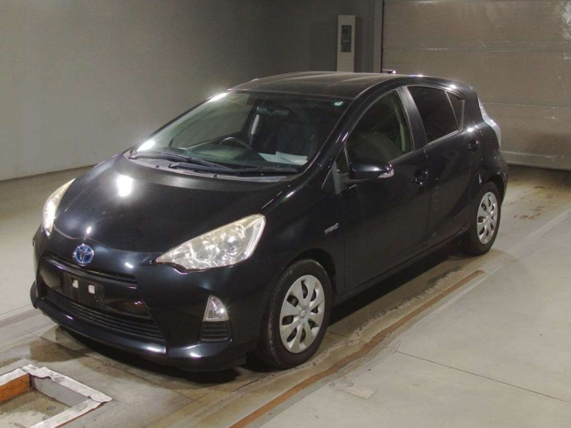 TOYOTA AQUA 2013