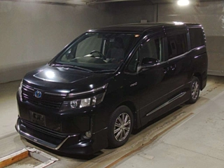 TOYOTA VOXY 2015