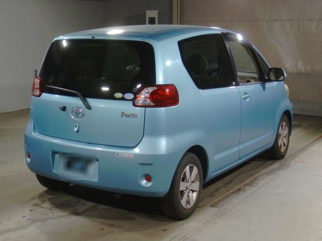 TOYOTA PORTE 2010
