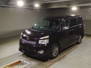 TOYOTA VOXY 2012