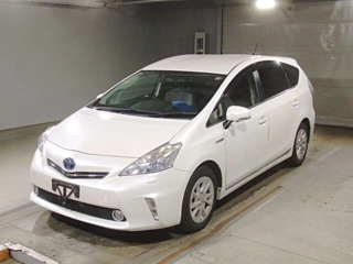 TOYOTA PRIUS ALPHA 2012