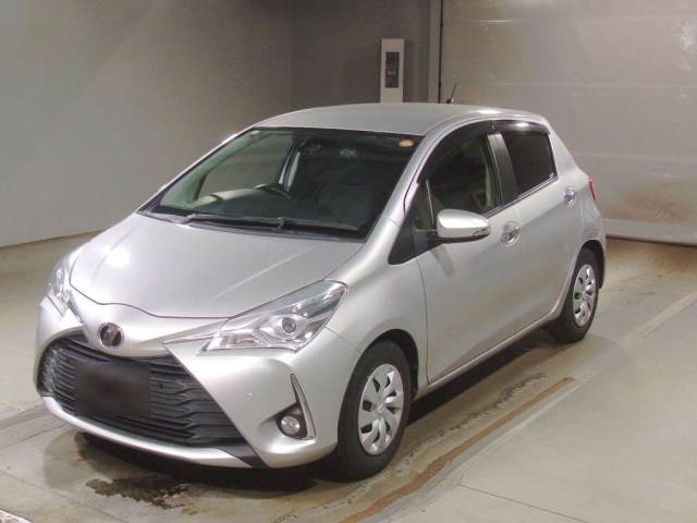 TOYOTA VITZ 2019