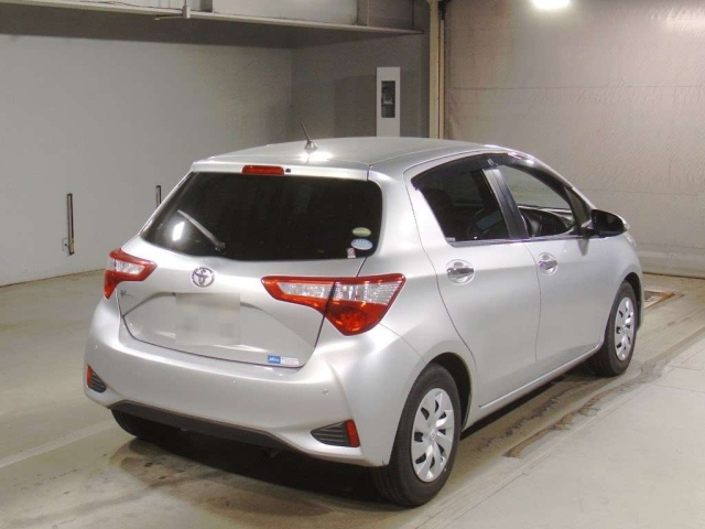 TOYOTA VITZ 2019