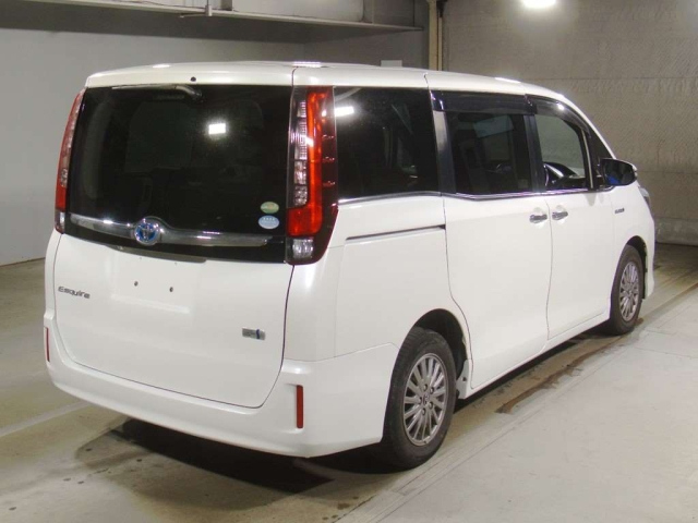 TOYOTA ESQUIRE 2014