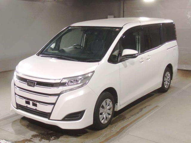 TOYOTA NOAH 2020