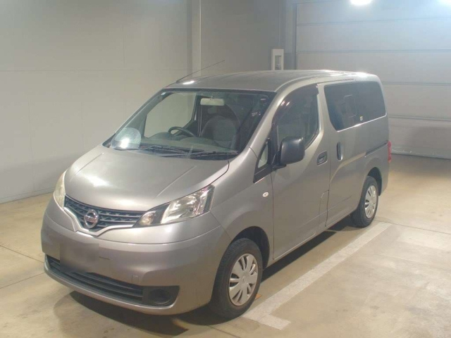 NISSAN NV200 2018