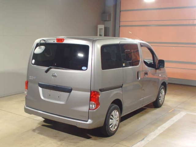 NISSAN NV200 2018