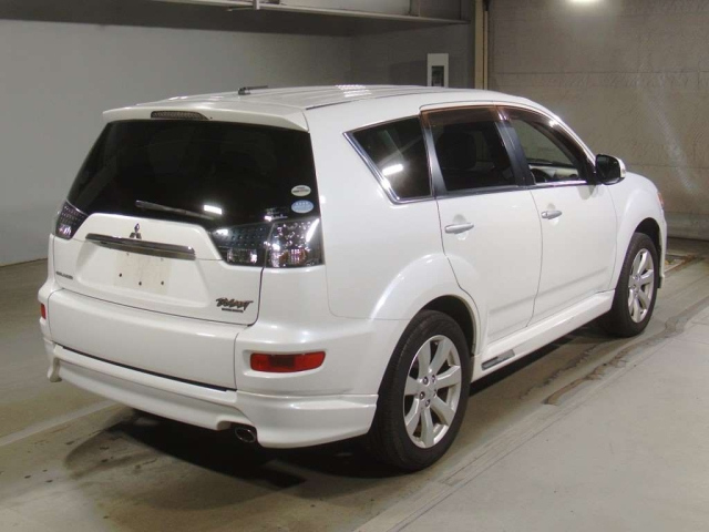 MITSUBISHI OUTLANDER 2010