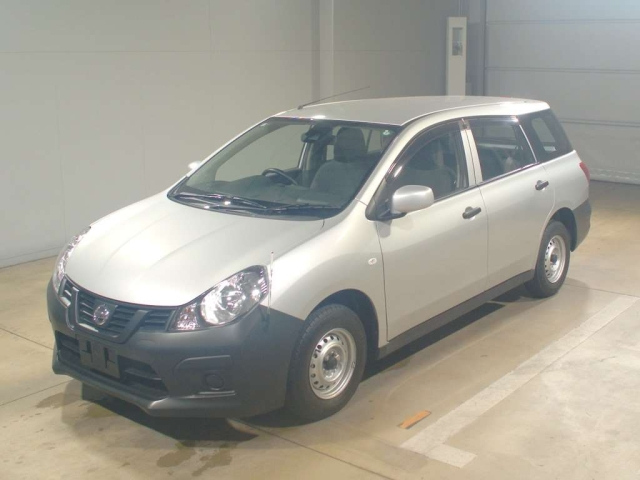 NISSAN AD 2019