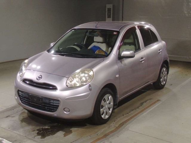 TOYOTA AQUA 2016