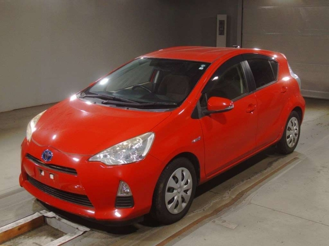 TOYOTA AQUA 2012