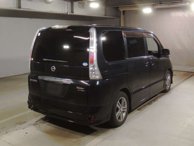 NISSAN SERENA 2010