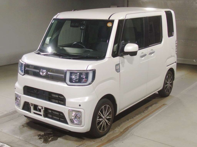 TOYOTA PIXIS MEGA 2019