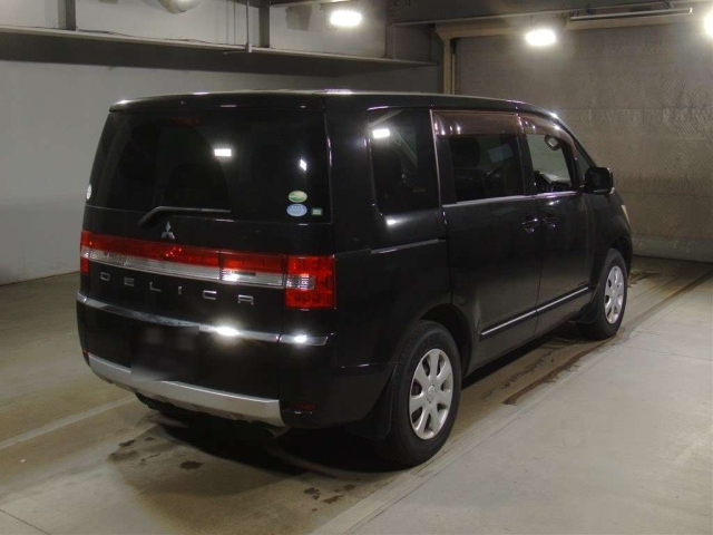 MITSUBISHI DELICA D5 2012