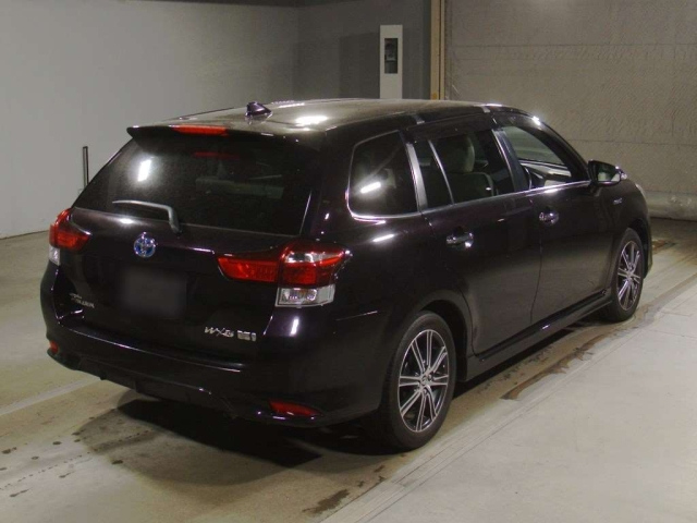 TOYOTA COROLLA FIELDER 2015