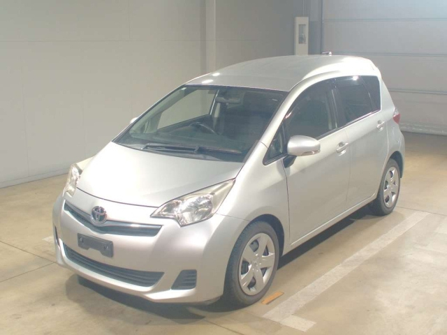 TOYOTA RACTIS 2011