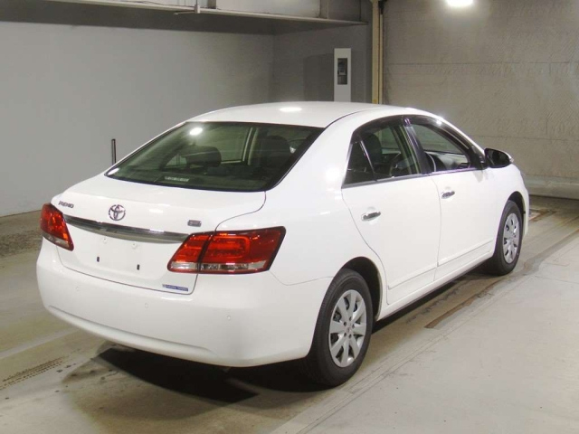 TOYOTA PREMIO 2020