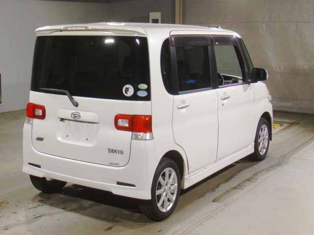 DAIHATSU TANTO 2013