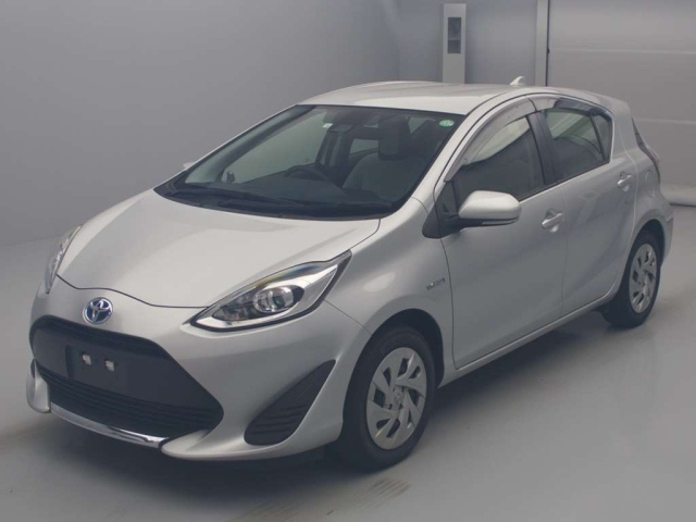TOYOTA AQUA 2020