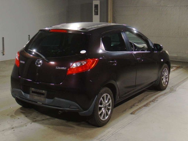MAZDA DEMIO 2010