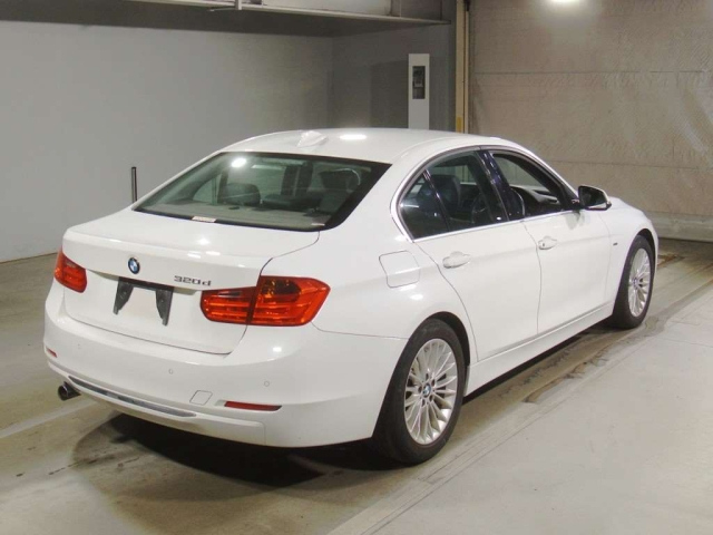 BMW 3 SERIES 2013