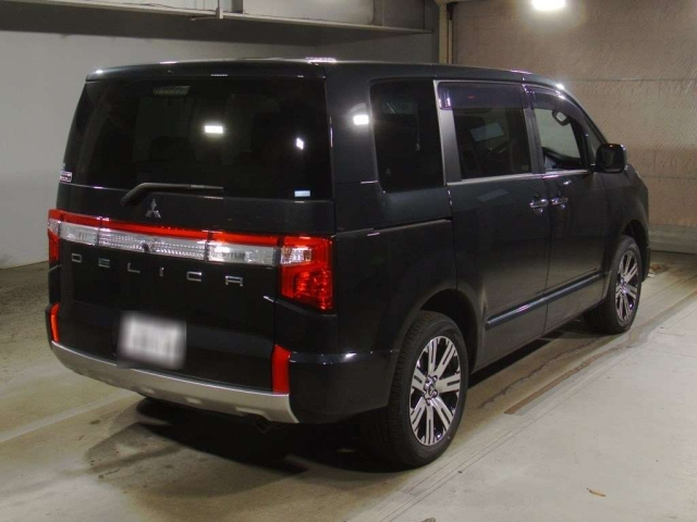 MITSUBISHI DELICA D5 2023
