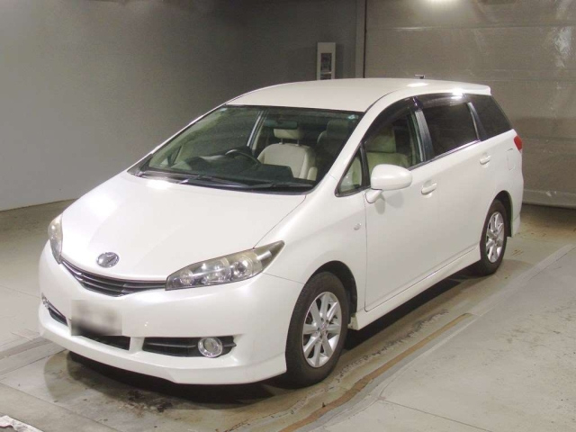TOYOTA WISH 2010