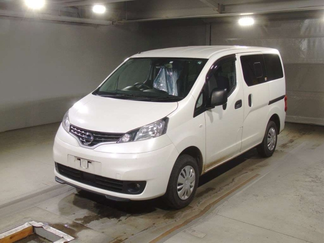 NISSAN NV200 2020