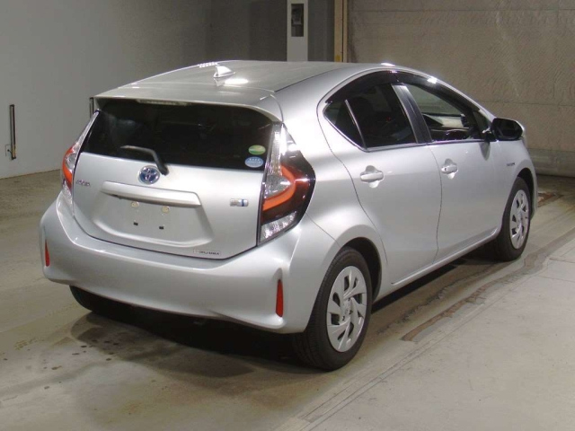 TOYOTA AQUA 2020
